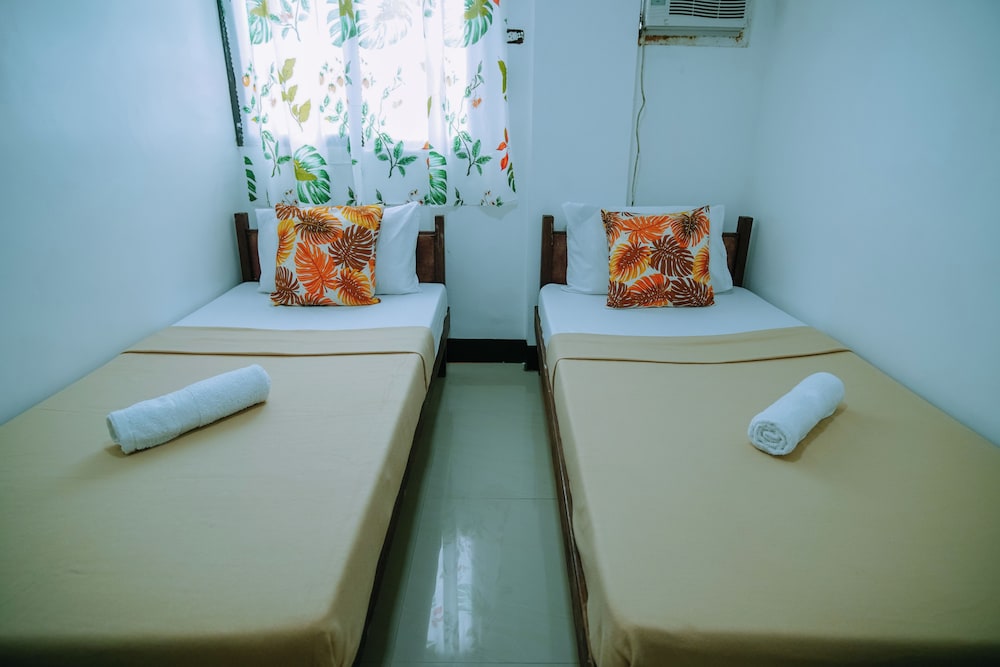 Economy Twin Room, City View