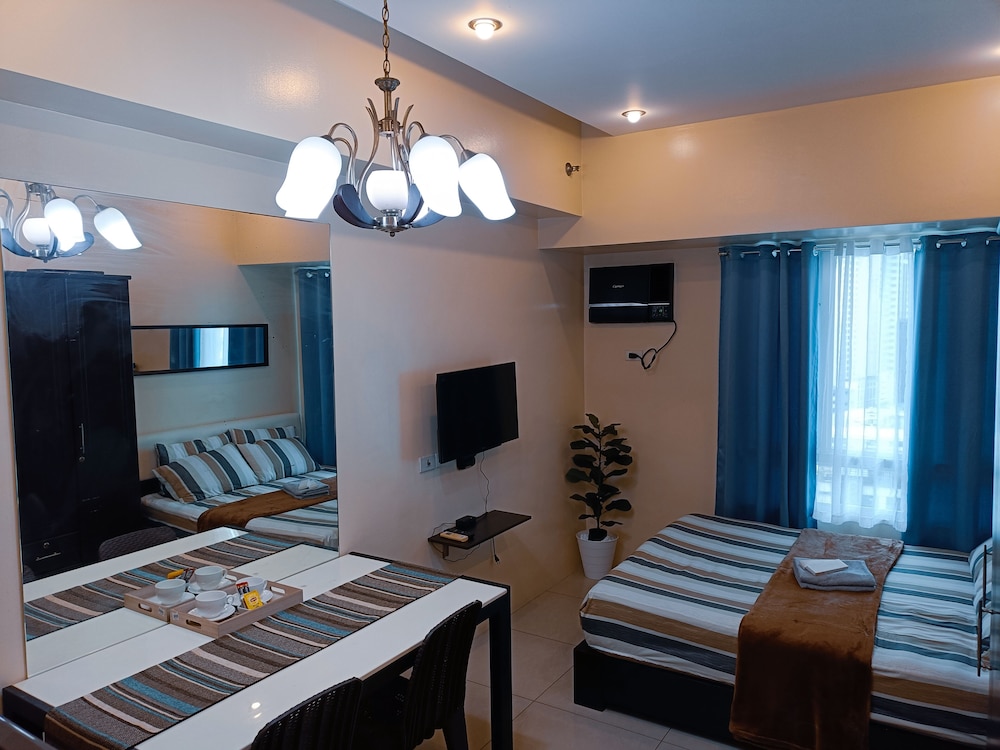 Classic Studio Suite, 1 Queen Bed photo 2