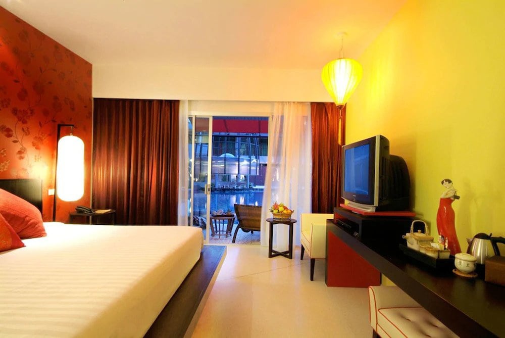Deluxe Room, Pool Access - Photo 2