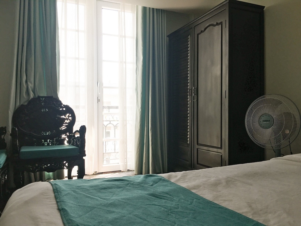 Standard Twin Room, City View - Photo 4