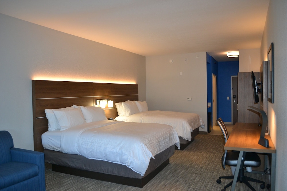 Standard Room, 2 Queen Beds, Accessible Bathtub (Communications, Accessible Tub) - Photo 3