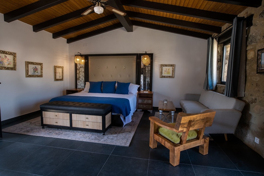 Habitación Comfort, 1 cama King con sofá cama (Eljas)