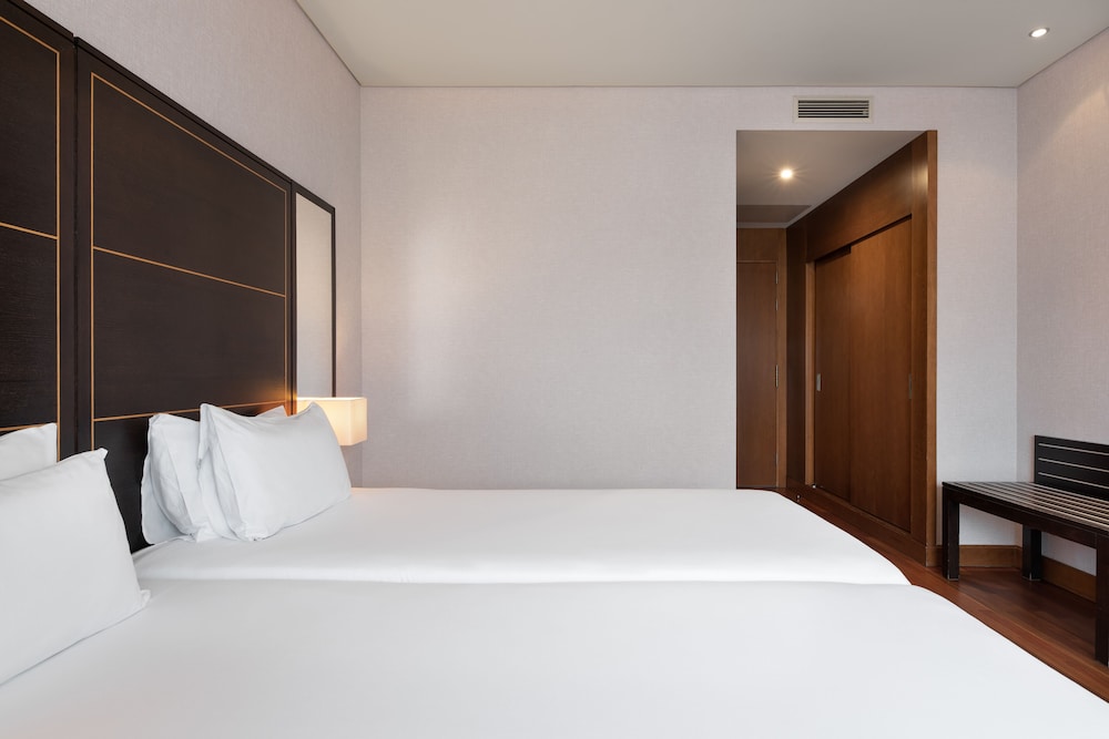 Standard Double or Twin Room - Photo 6