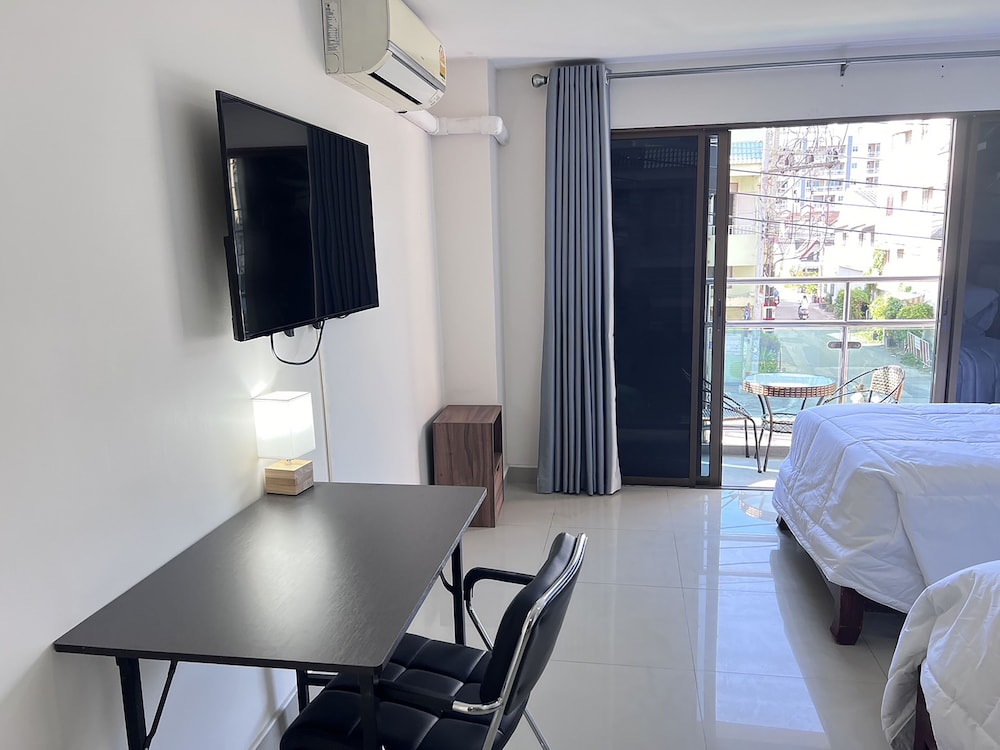 Basic Twin Room - Photo 2