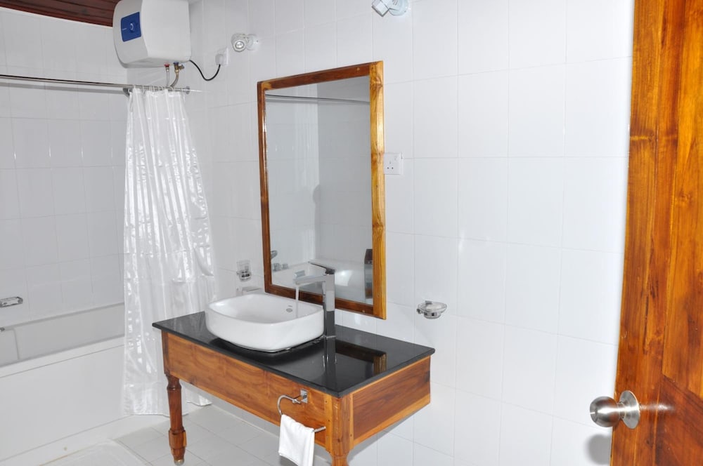 Deluxe Double Room, Lake View photo 2