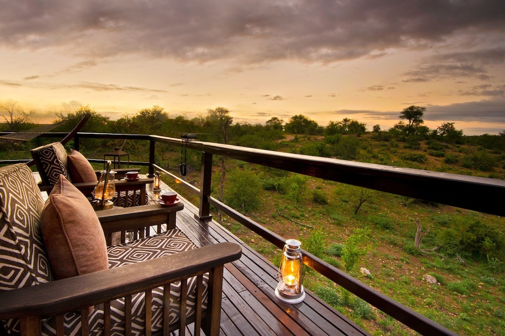 Bushman King Suite photo 3