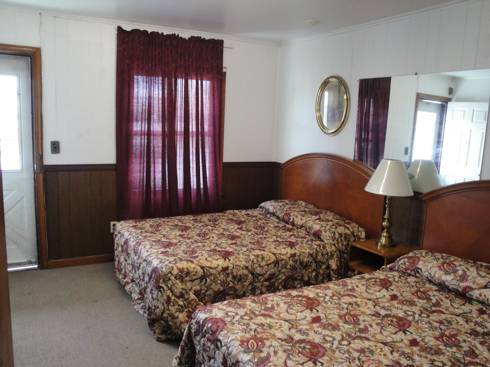 Standard Room, 2 Double Beds photo 3