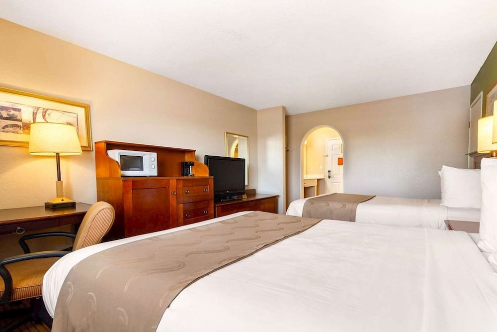 Standard Room photo 1