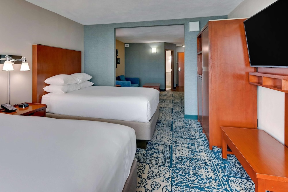 Suite, 2 Queen Beds, Non Smoking photo 1