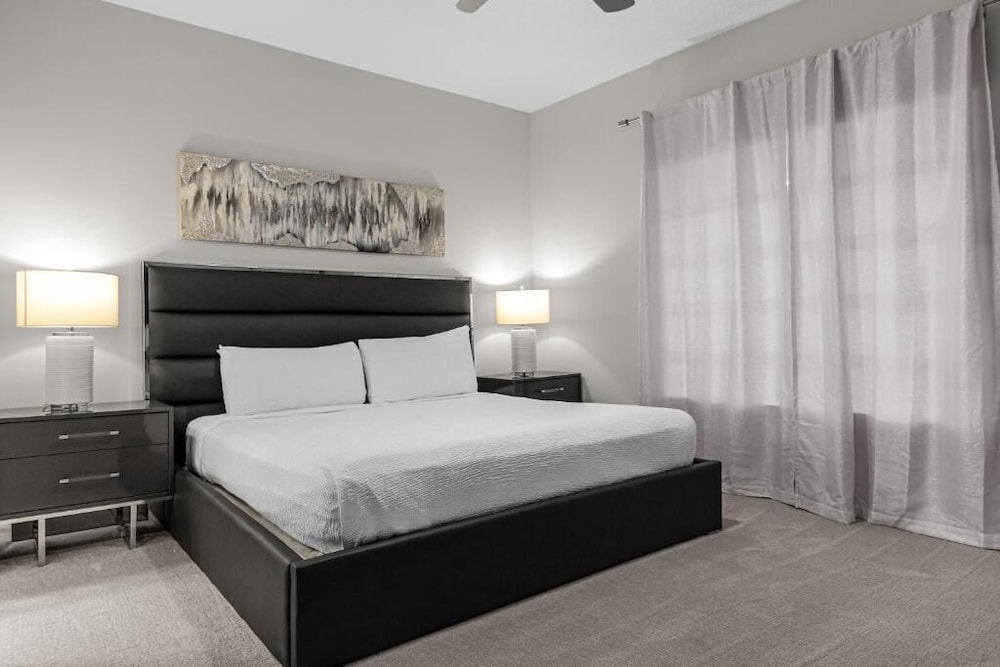 Condo, 3 Bedrooms, Courtyard View