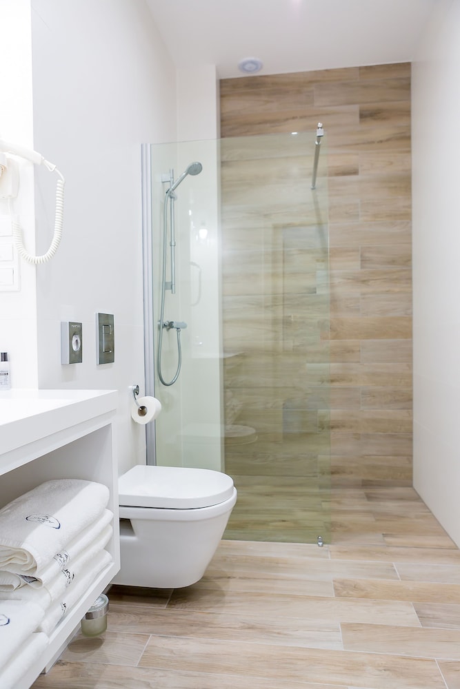 Double Comfort Plus Room - Photo 8