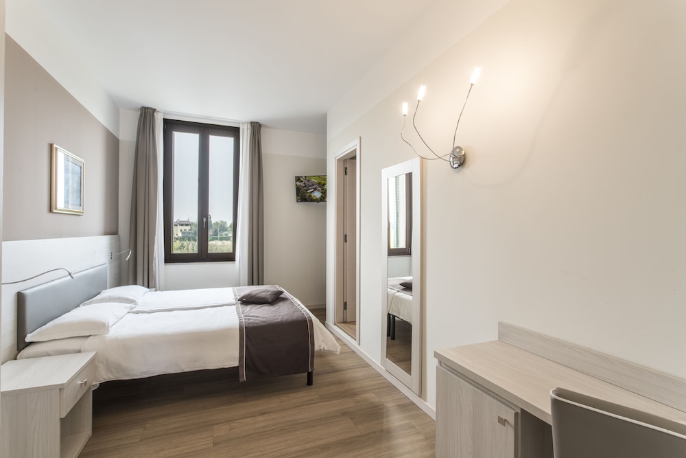 Standard Double Room photo 1