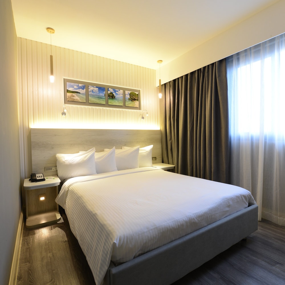 Penthouse, 1 Queen Bed