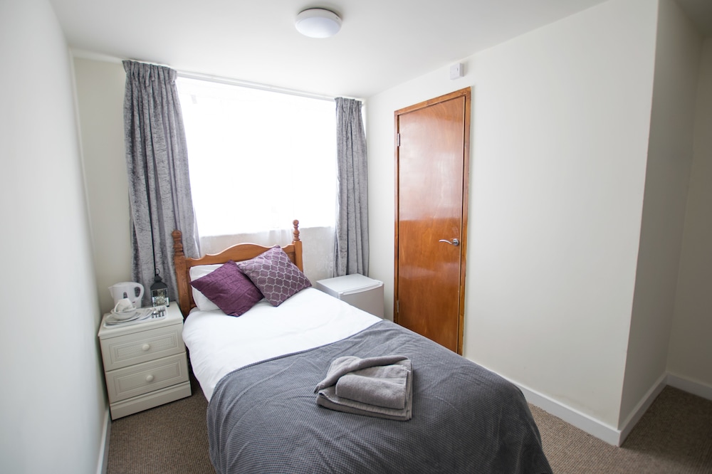 Basic Single Room, 1 Twin Bed photo 2