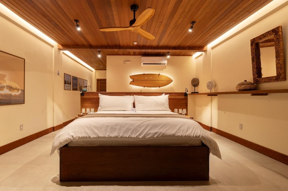 Standard Room, 1 King Bed photo 1