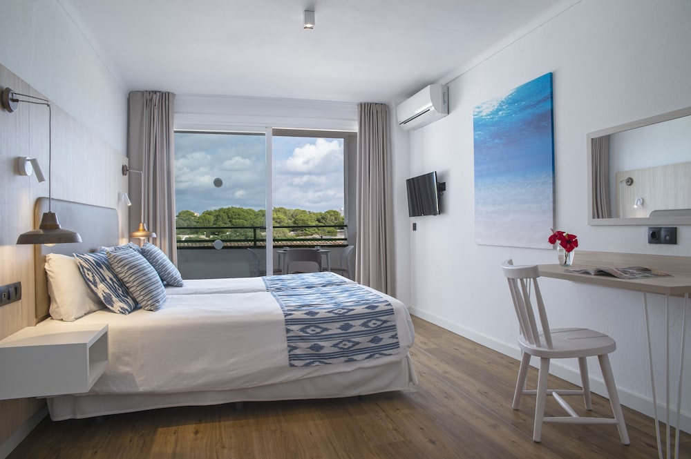 Double Room, Balcony