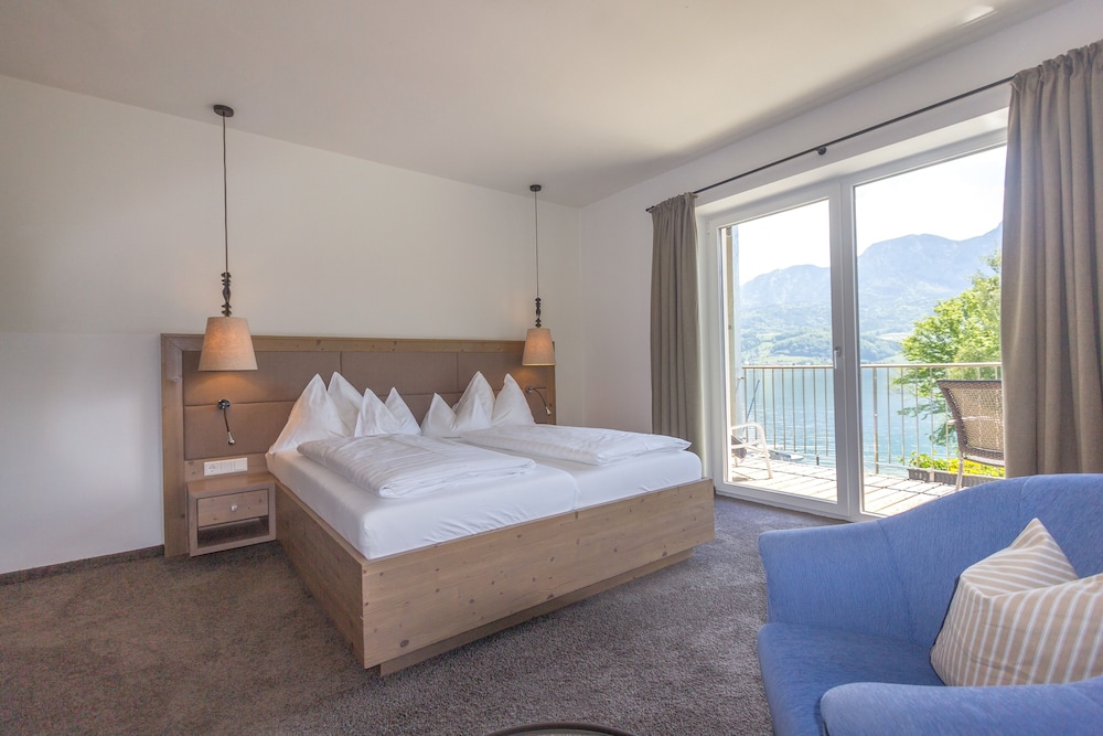 Design Double Room, 1 King Bed with Sofa bed, Lake View, Lakeside