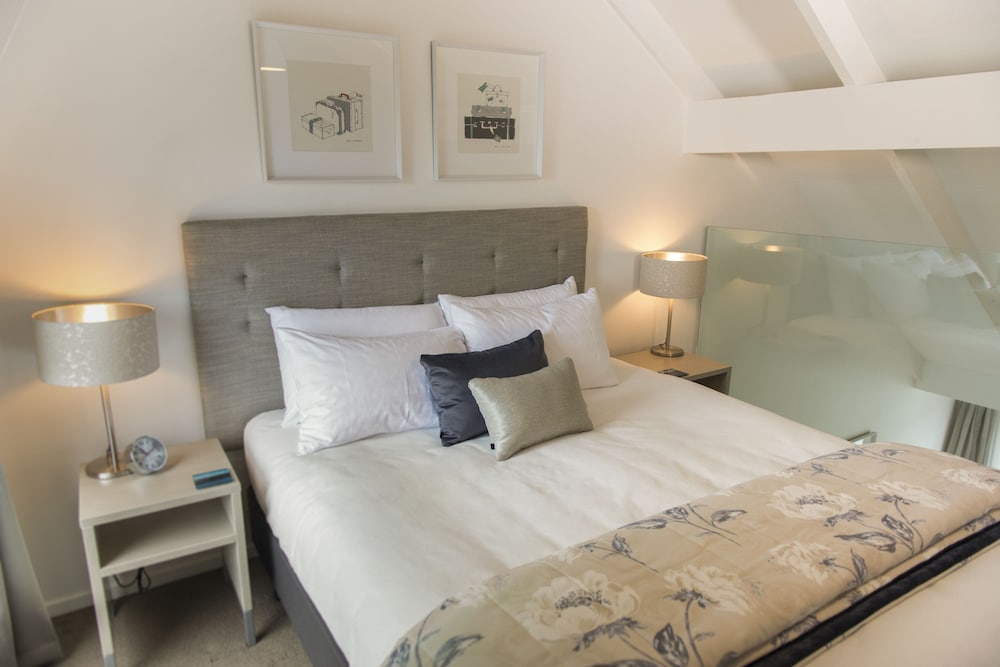Loft King, Mezzanine