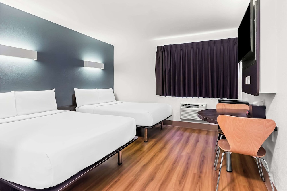 Standard Room, 2 Double Beds, Non Smoking photo 1
