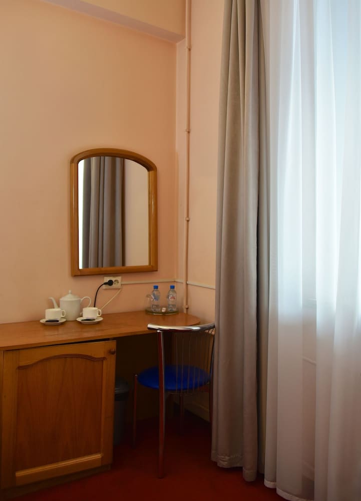 Standard Double or Twin Room photo 3