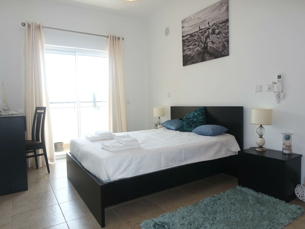 Apartment (3 Bedrooms)