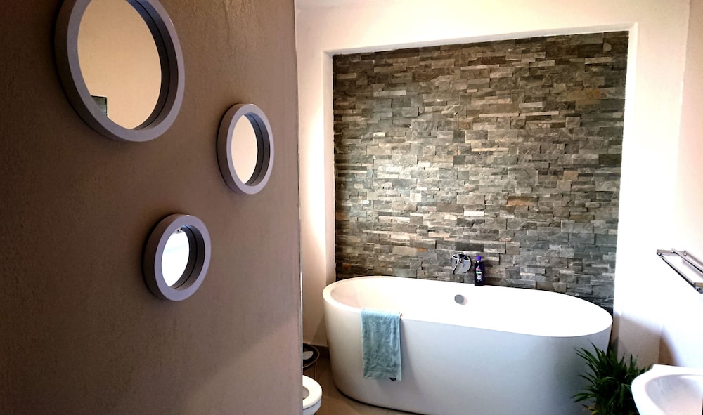 Suite, 1 Bedroom photo 3