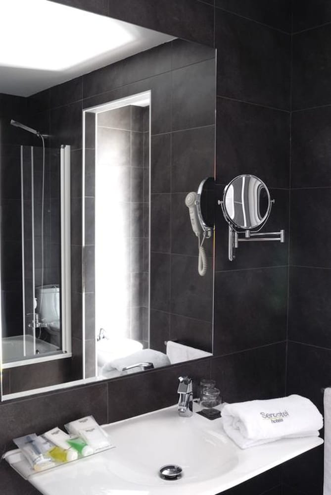 Double Room - Photo 7