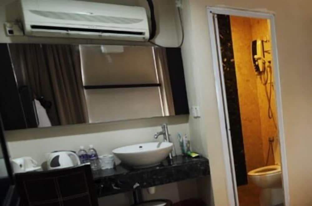 Standard Double Room photo 3