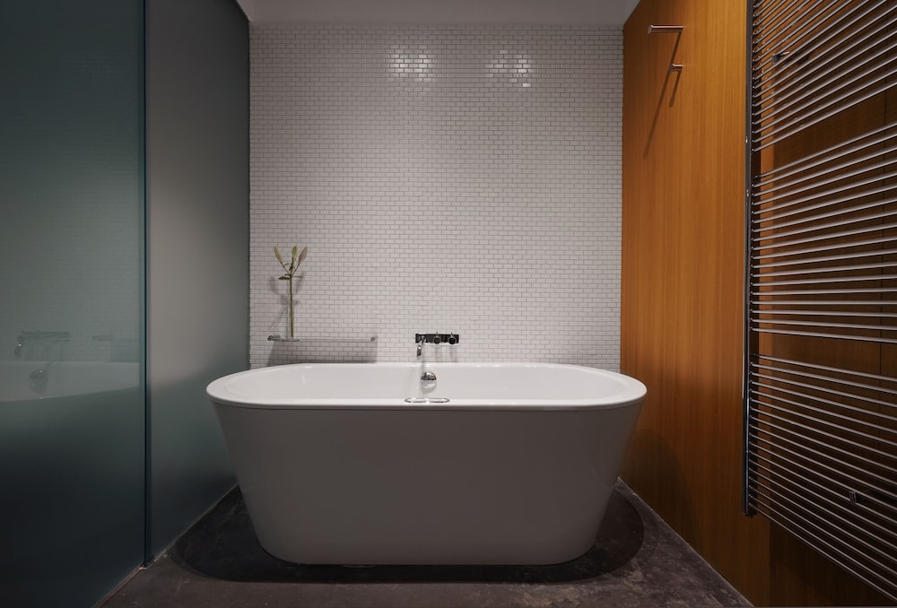 Junior Suite, Bathtub - Photo 6