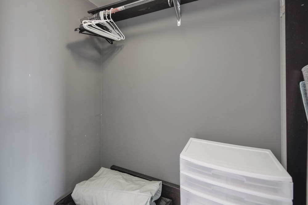 Luxury Apartment, 2 Bedrooms, City View photo 2