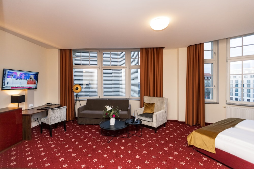 Standard Double or Twin Room - Photo 19