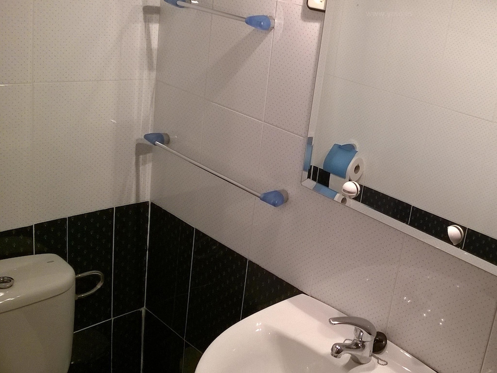 Triple Room, Shared Bathroom photo 2