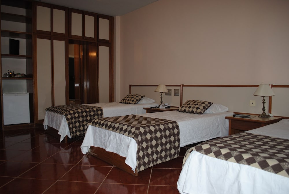 Family Quadruple Room - Photo 2