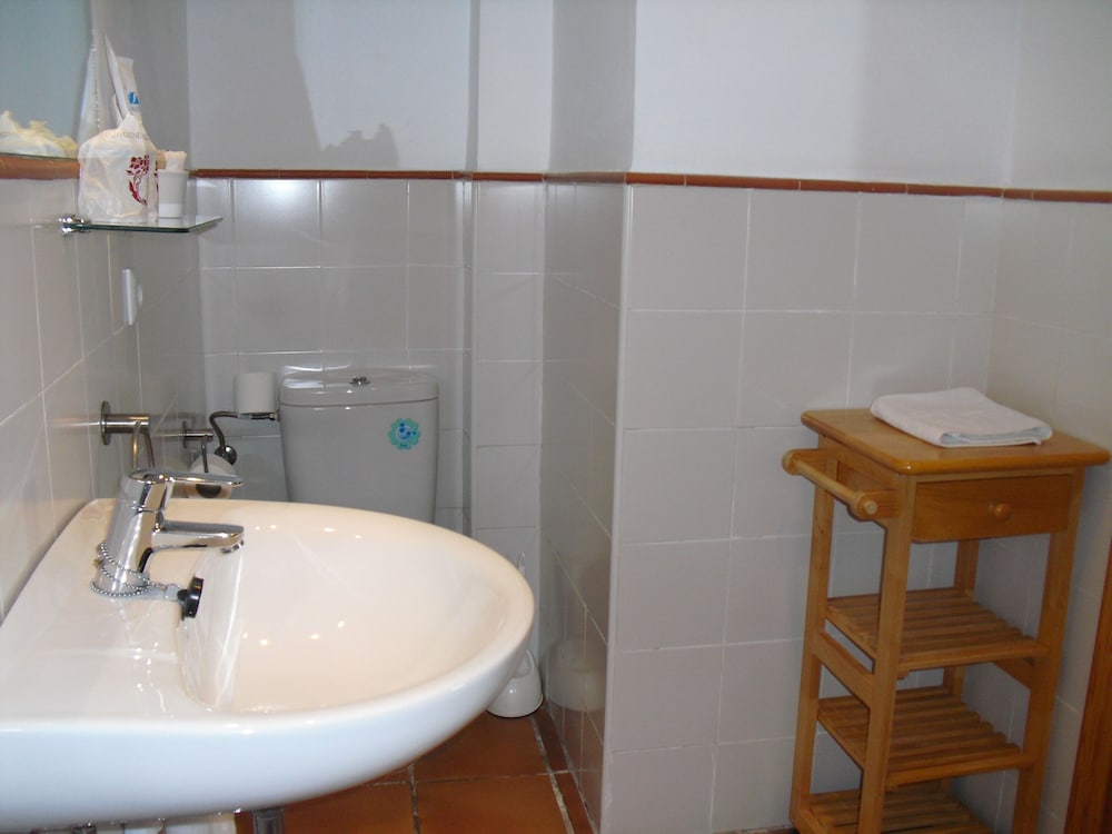Standard Room, 2 Double Beds photo 2