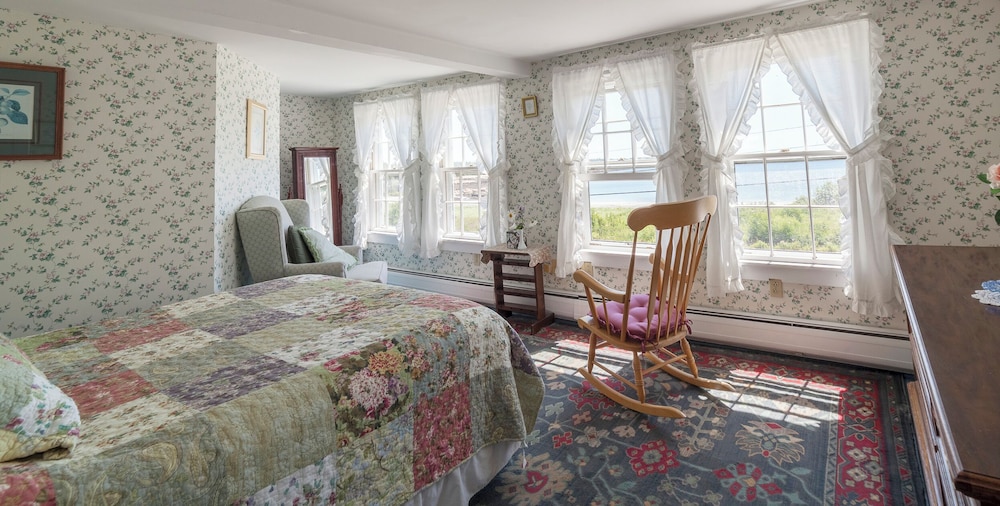 Comfort Room, Ocean View