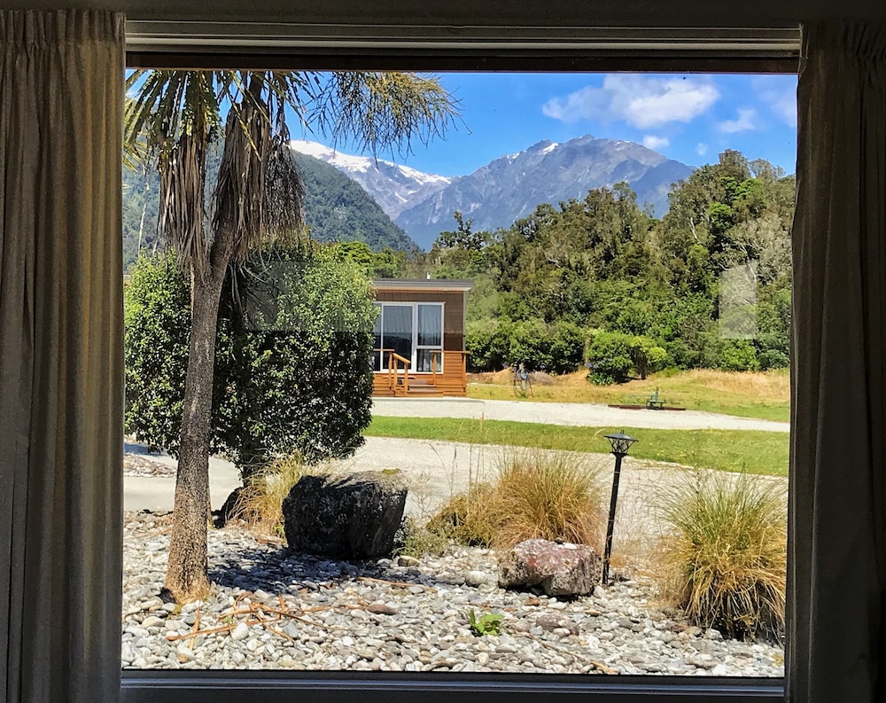 Chalet, 2 Bedrooms, Mobility Accessible photo 2