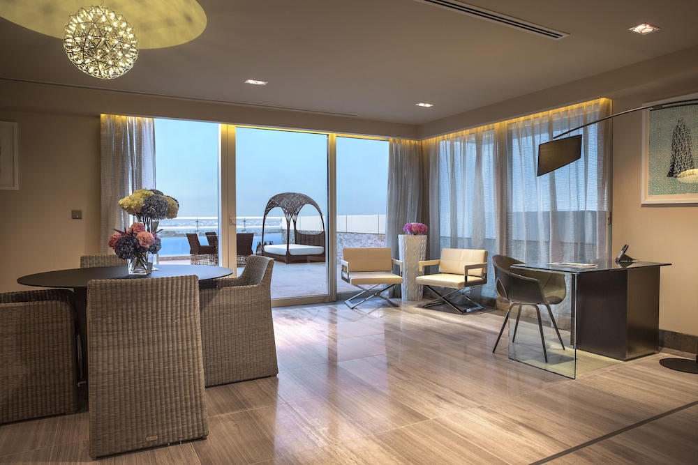 Presidential Suite