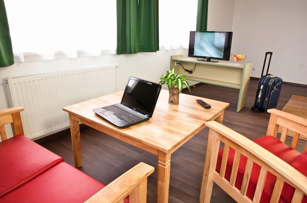 Studio Suite photo 1