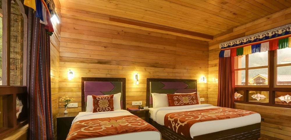 Premium Triple Room with Common Balcony photo 1