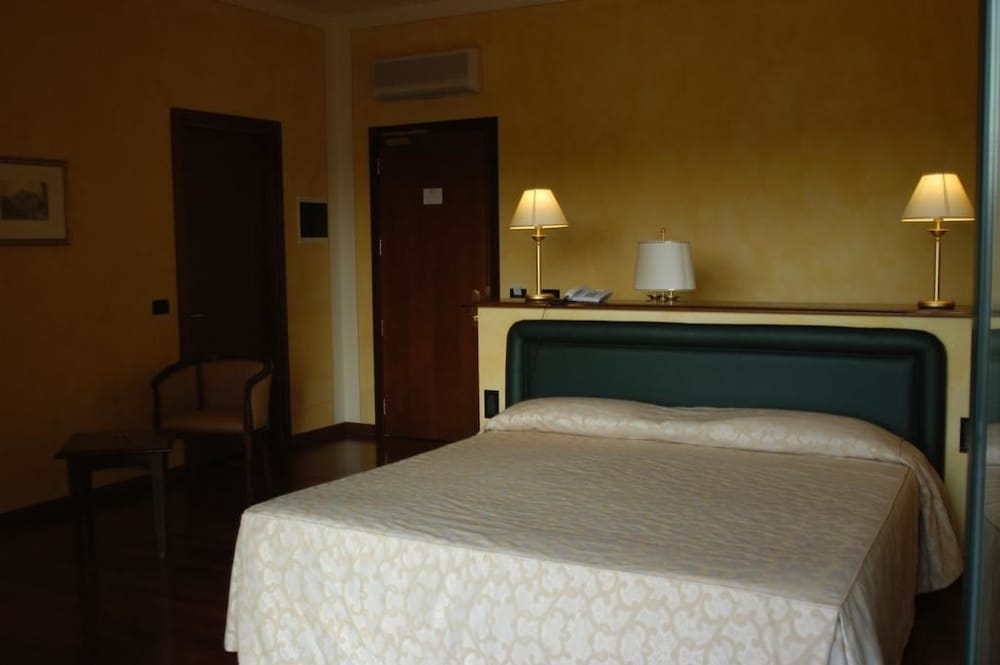 Junior Suite, 2 Queen Beds photo 1