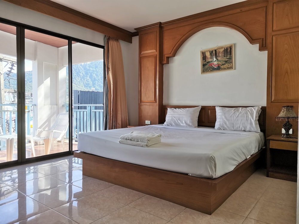 Deluxe Double Room - Photo 1