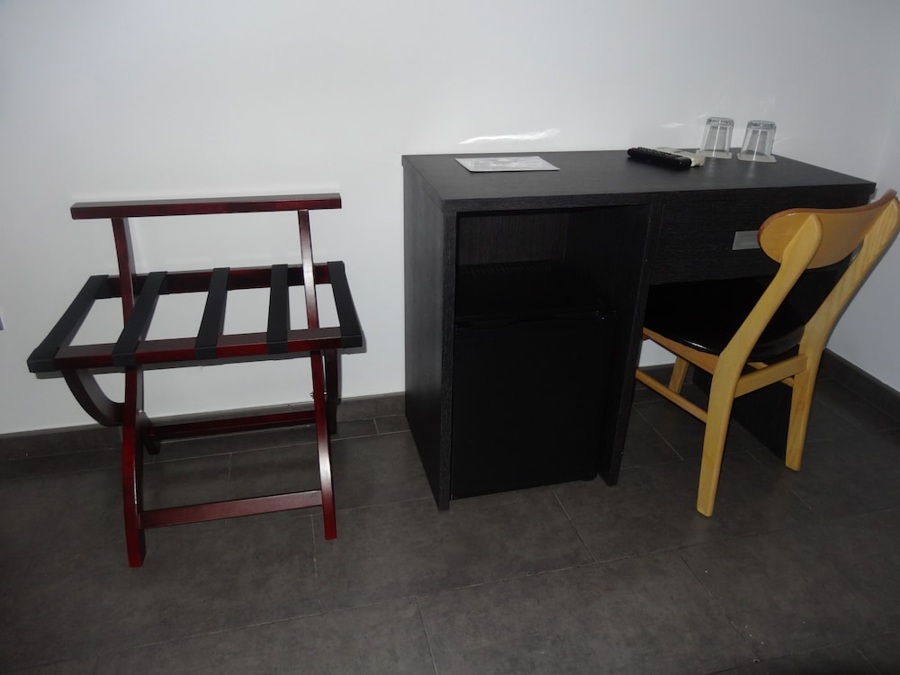 Double Room - Photo 9