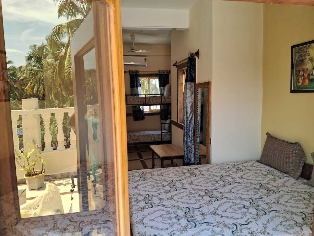 Family Room - Photo 3