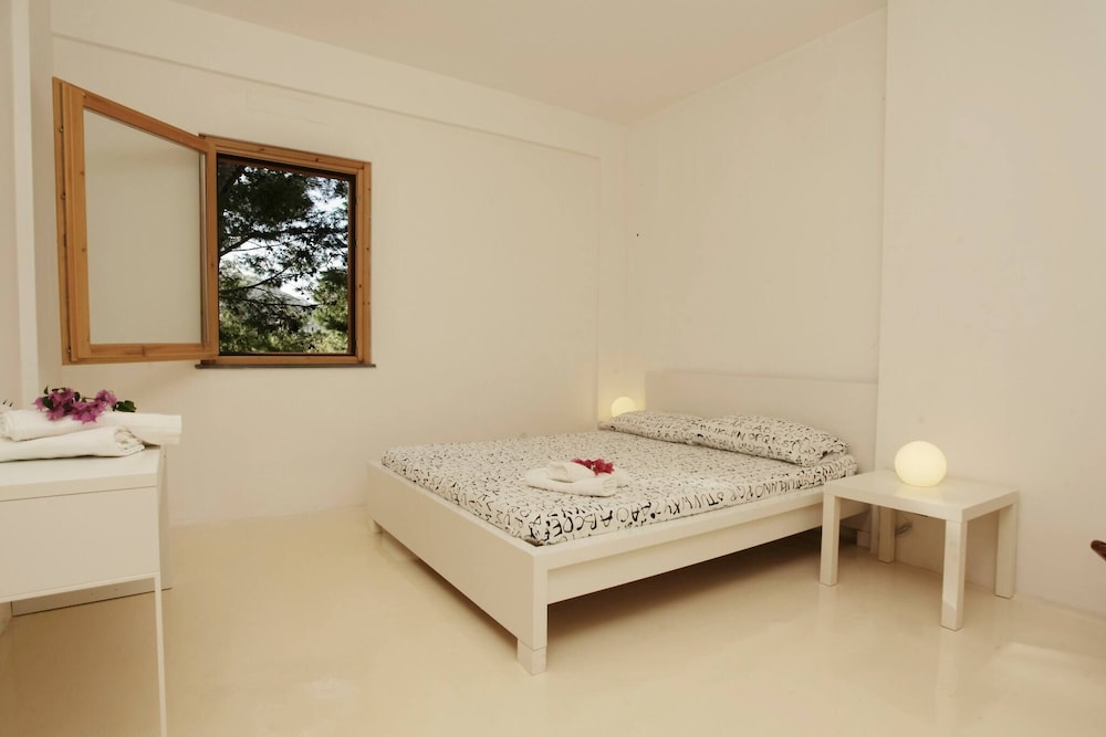 Villa, 5 Bedrooms, Accessible, Smoking photo 1