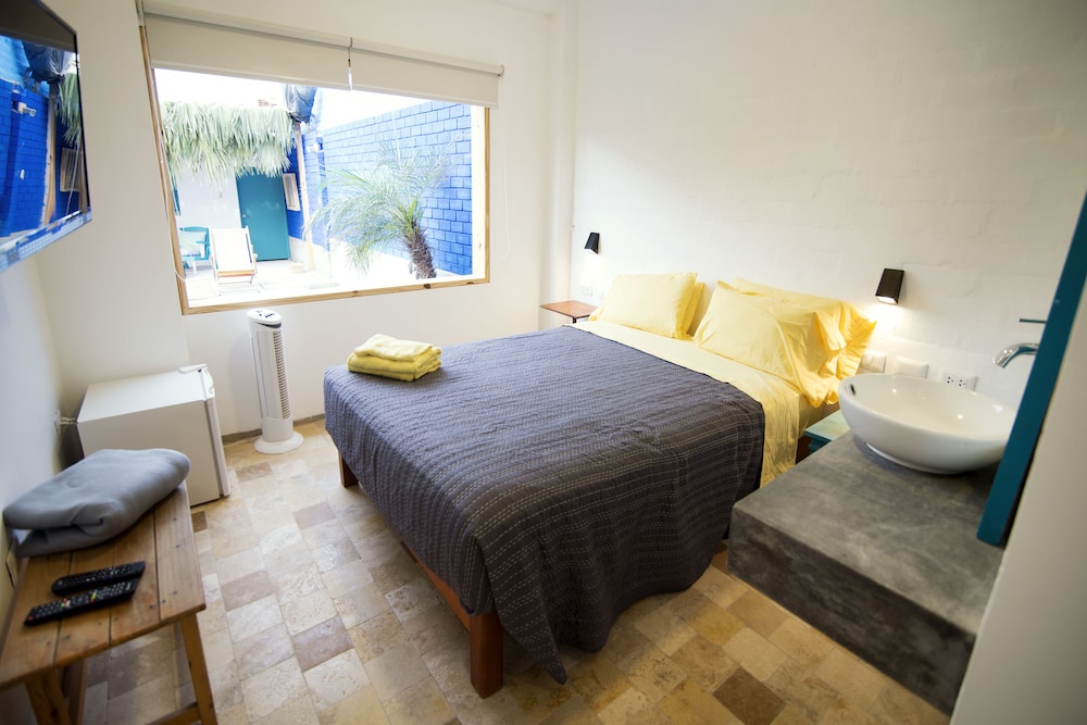 Standard Double Room, Pool View photo 3