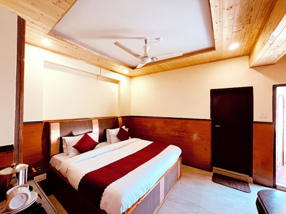 Deluxe Room - Photo 8