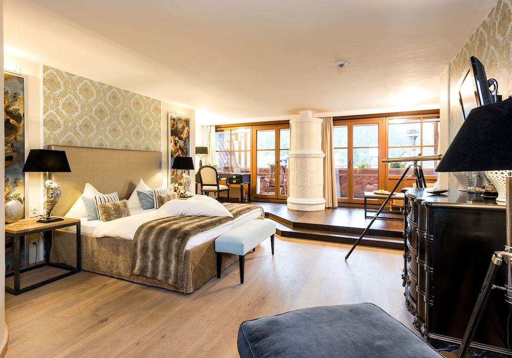 Basic Suite, 1 Bedroom, Non Smoking, Mountain View photo 2