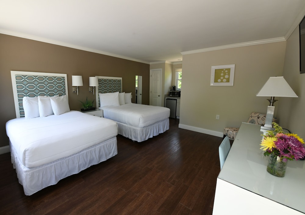 Deluxe Double Room, 2 Double Beds photo 3