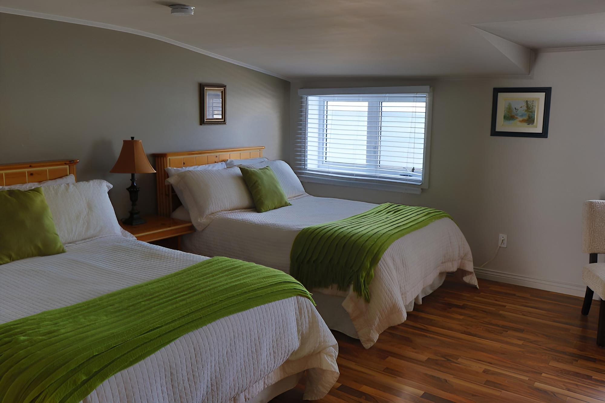 Standard Room, 2 Double Beds (Plus) photo 1