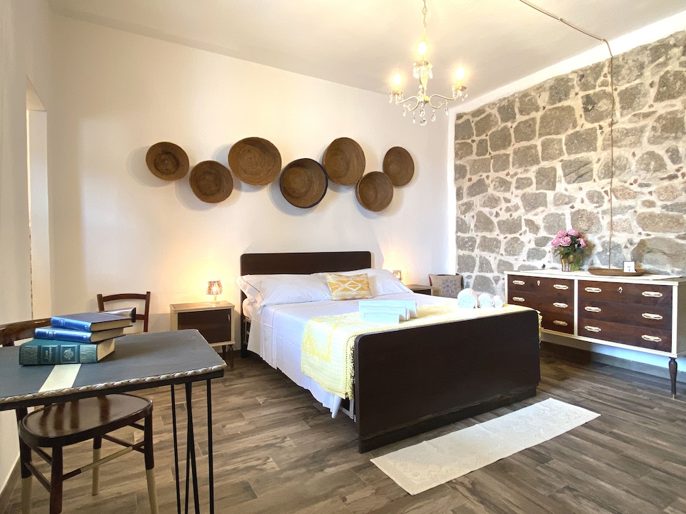Elite Double Room (Battonia)